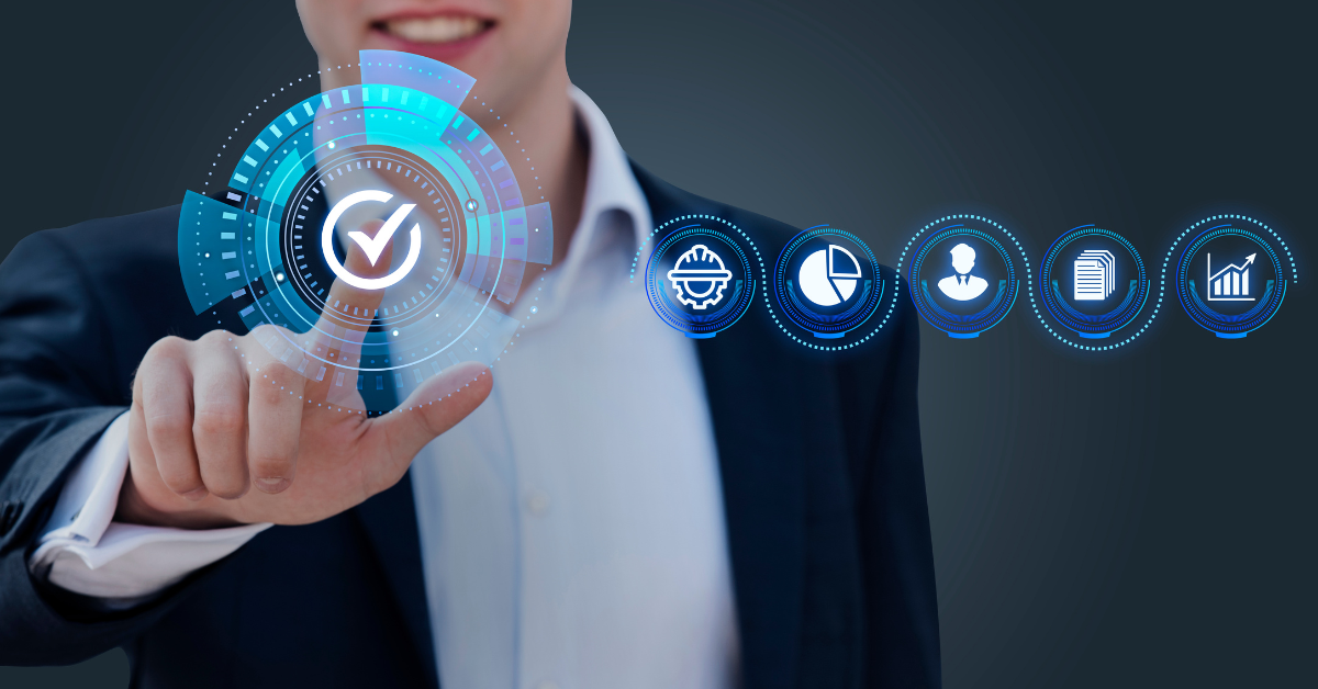 persona che clicca bottone per convalidare le diverse funzionalità